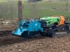 Reihenrodungsfräse an Funkraupe im Einsatz