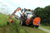Tifermec Frontausleger beim mulchen eines Wegerandes
