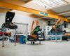 VOGt Service Werkstatt mit Maschinen auf Hebebühnen