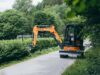 Greentec HL beim Heckenschnitt an Bagger