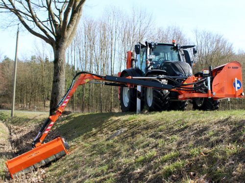 Tifermec Ausleger für Frontanbau Traktor FR P
