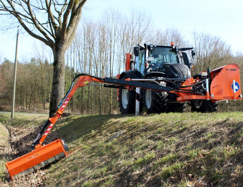 Tifermec Ausleger für Frontanbau Traktor FR P